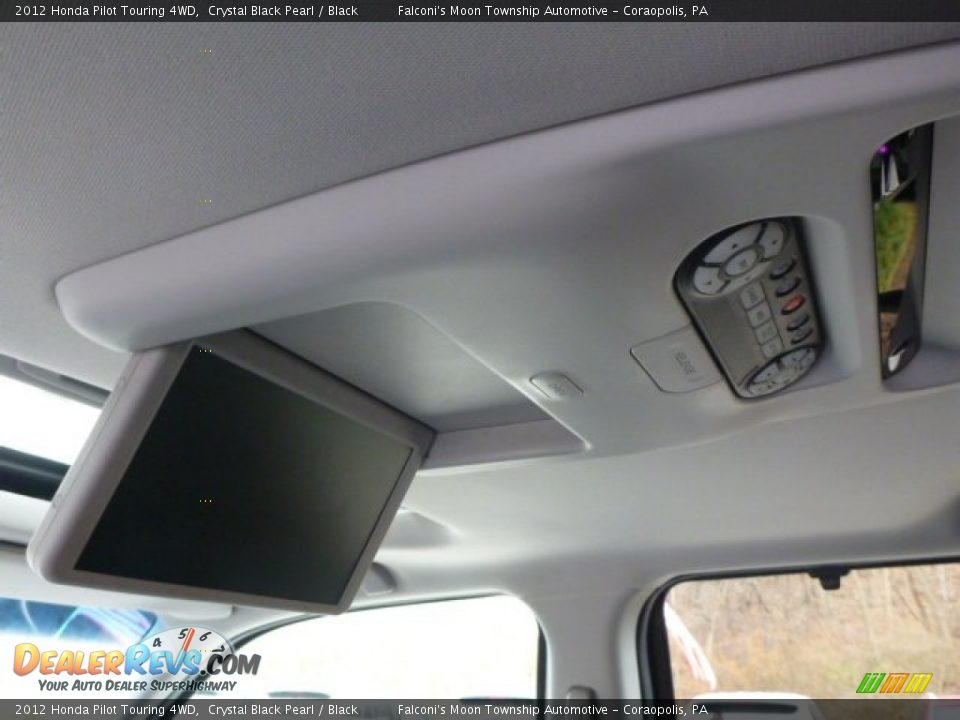 2012 Honda Pilot Touring 4WD Crystal Black Pearl / Black Photo #17