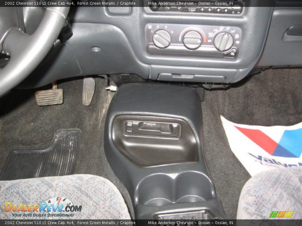 2002 Chevrolet S10 LS Crew Cab 4x4 Forest Green Metallic / Graphite Photo #6