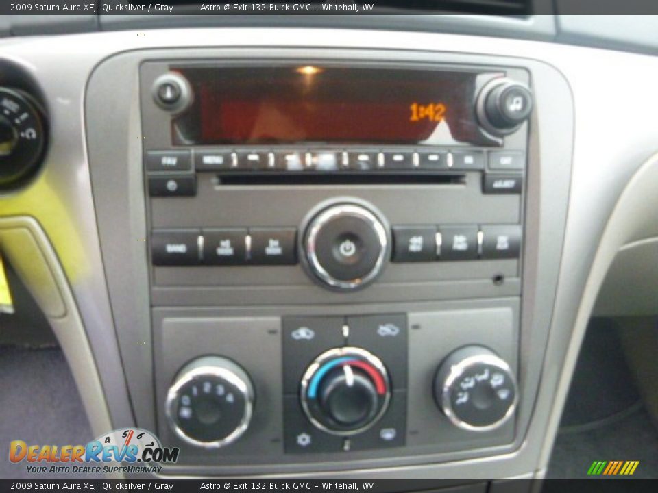 2009 Saturn Aura XE Quicksilver / Gray Photo #18