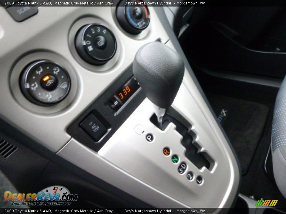 2009 Toyota Matrix S AWD Magnetic Gray Metallic / Ash Gray Photo #30