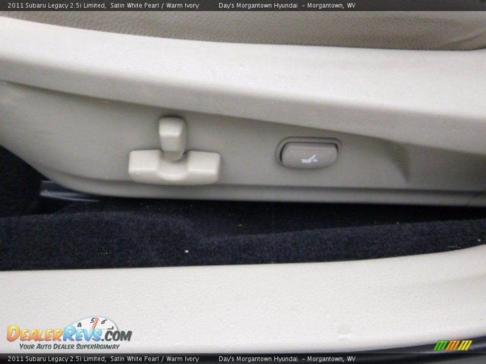 2011 Subaru Legacy 2.5i Limited Satin White Pearl / Warm Ivory Photo #29