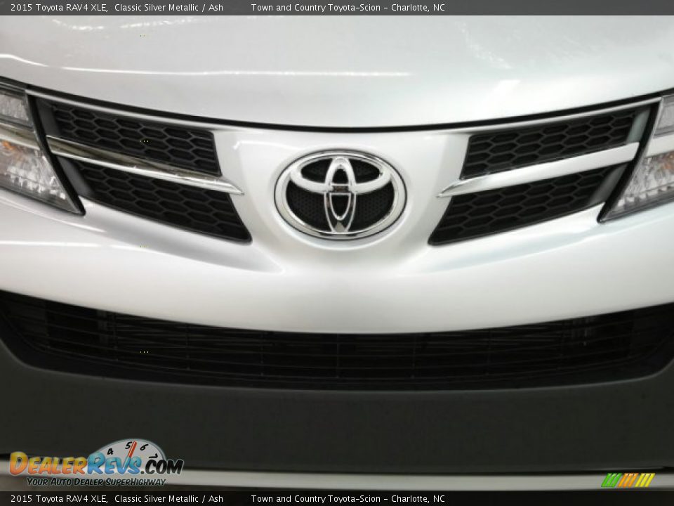 2015 Toyota RAV4 XLE Classic Silver Metallic / Ash Photo #6