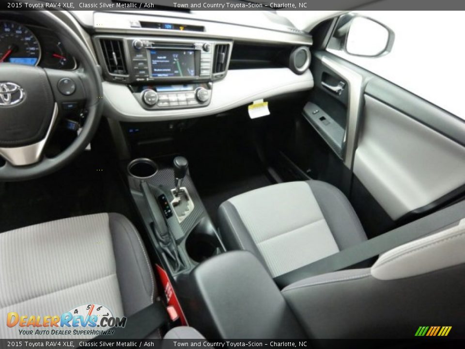 2015 Toyota RAV4 XLE Classic Silver Metallic / Ash Photo #15