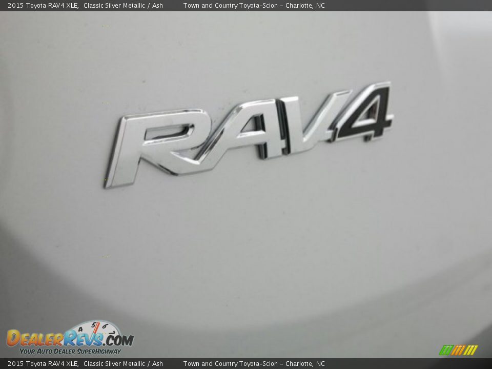 2015 Toyota RAV4 XLE Classic Silver Metallic / Ash Photo #18