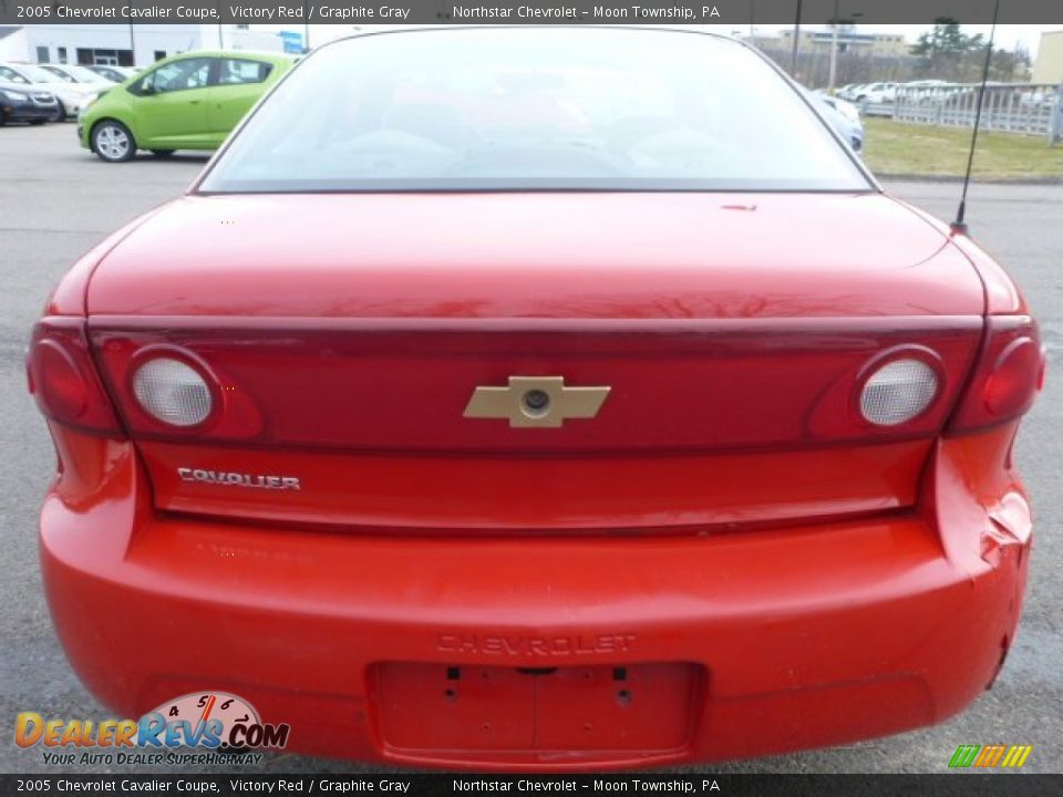 2005 Chevrolet Cavalier Coupe Victory Red / Graphite Gray Photo #3