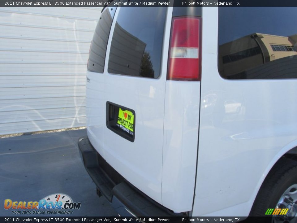 2011 Chevrolet Express LT 3500 Extended Passenger Van Summit White / Medium Pewter Photo #12