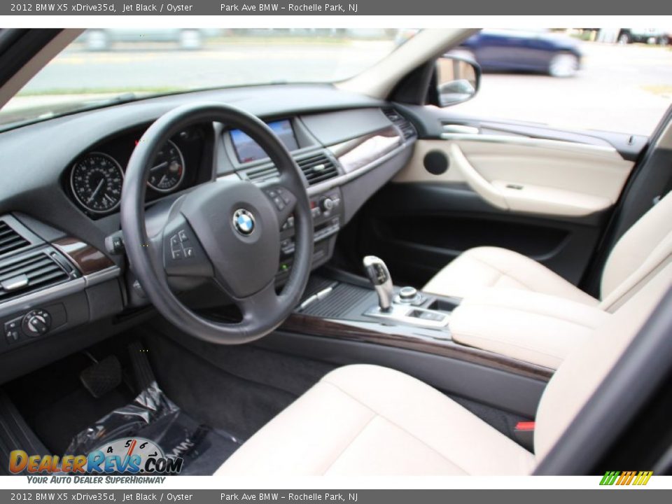 2012 BMW X5 xDrive35d Jet Black / Oyster Photo #10