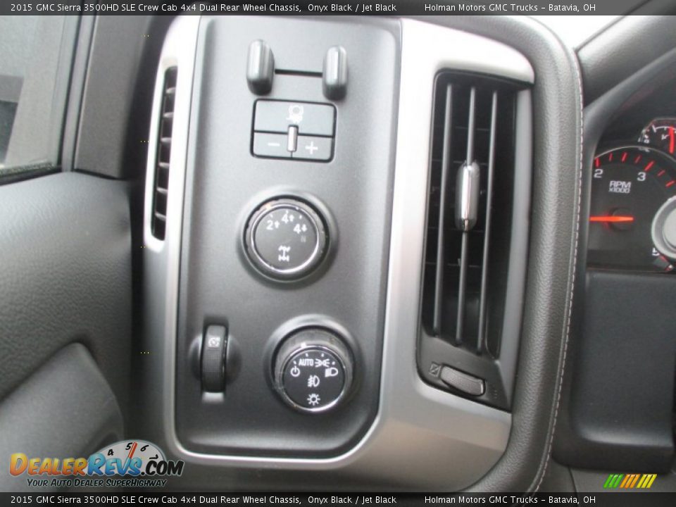 2015 GMC Sierra 3500HD SLE Crew Cab 4x4 Dual Rear Wheel Chassis Onyx Black / Jet Black Photo #27