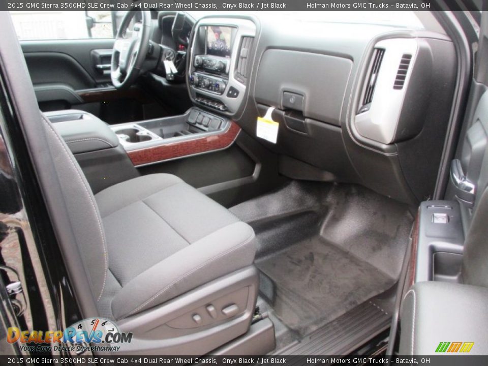 2015 GMC Sierra 3500HD SLE Crew Cab 4x4 Dual Rear Wheel Chassis Onyx Black / Jet Black Photo #36