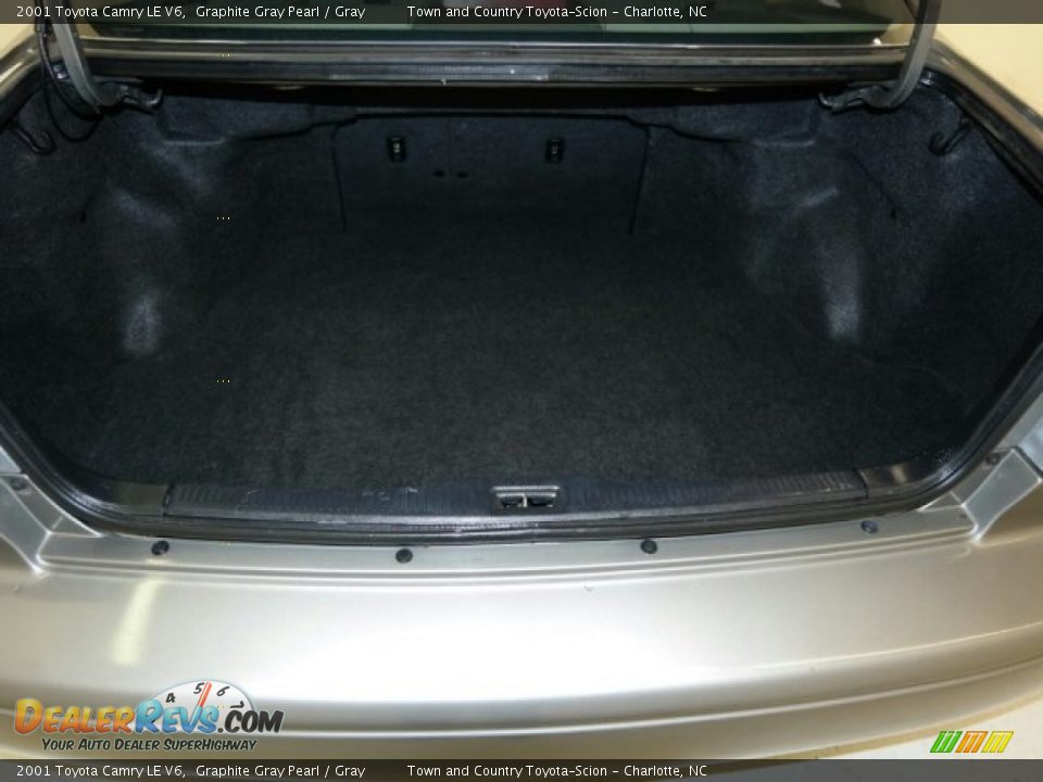 2001 Toyota Camry LE V6 Trunk Photo #14