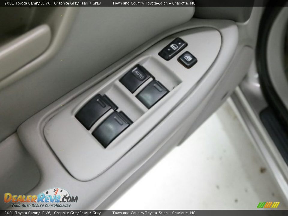 2001 Toyota Camry LE V6 Graphite Gray Pearl / Gray Photo #17