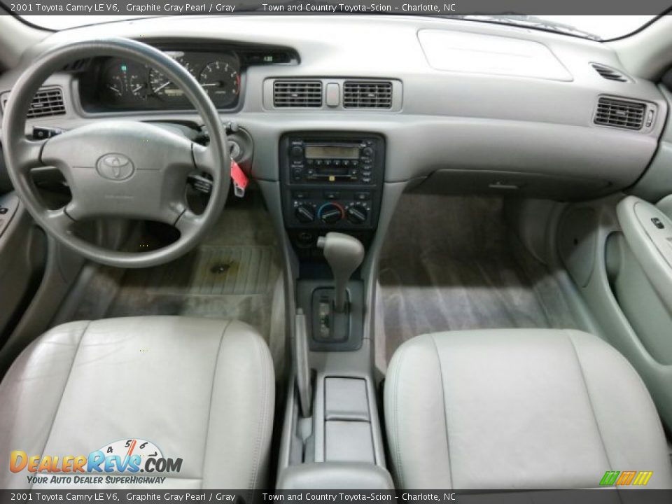 Dashboard of 2001 Toyota Camry LE V6 Photo #24