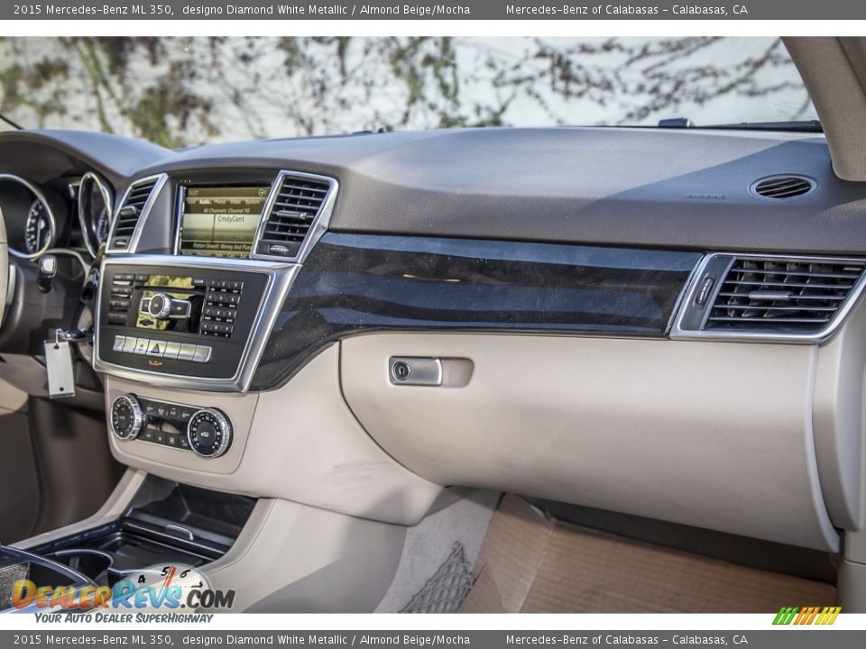 2015 Mercedes-Benz ML 350 designo Diamond White Metallic / Almond Beige/Mocha Photo #8