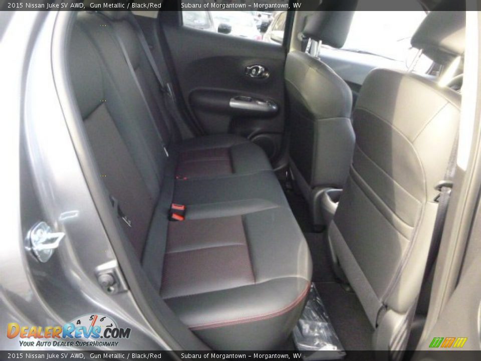 2015 Nissan Juke SV AWD Gun Metallic / Black/Red Photo #12