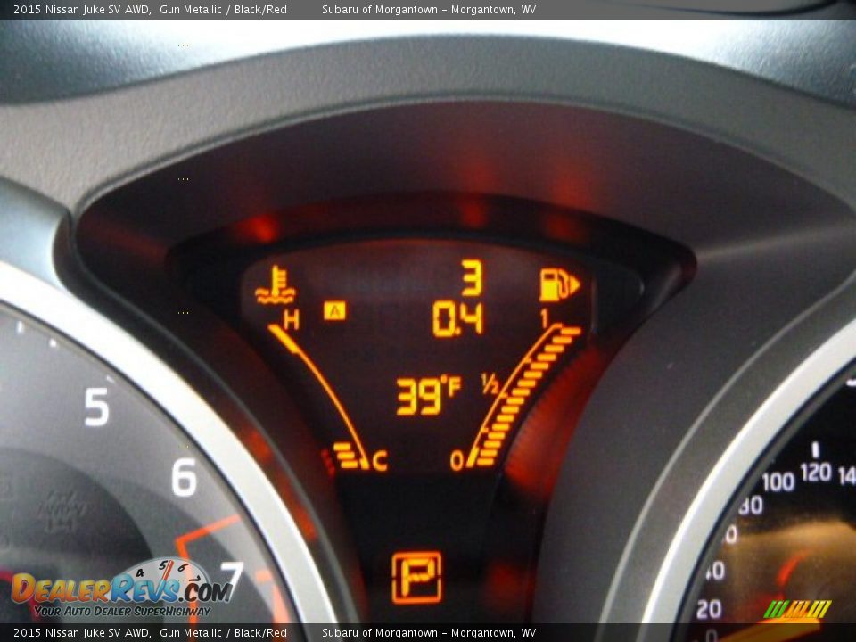 2015 Nissan Juke SV AWD Gun Metallic / Black/Red Photo #20