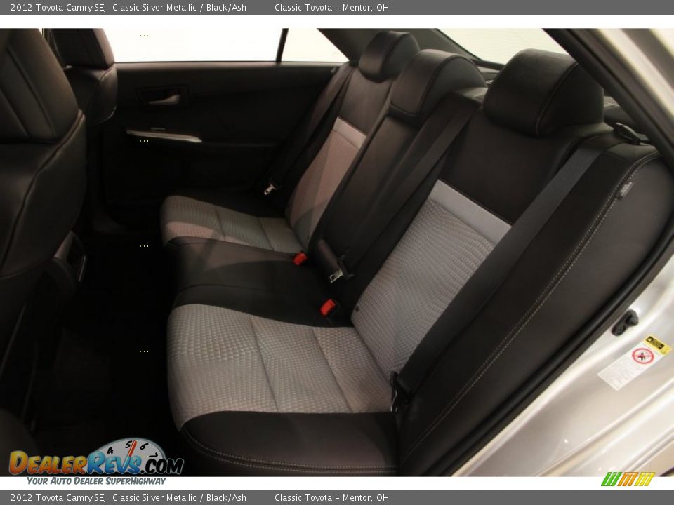 2012 Toyota Camry SE Classic Silver Metallic / Black/Ash Photo #19