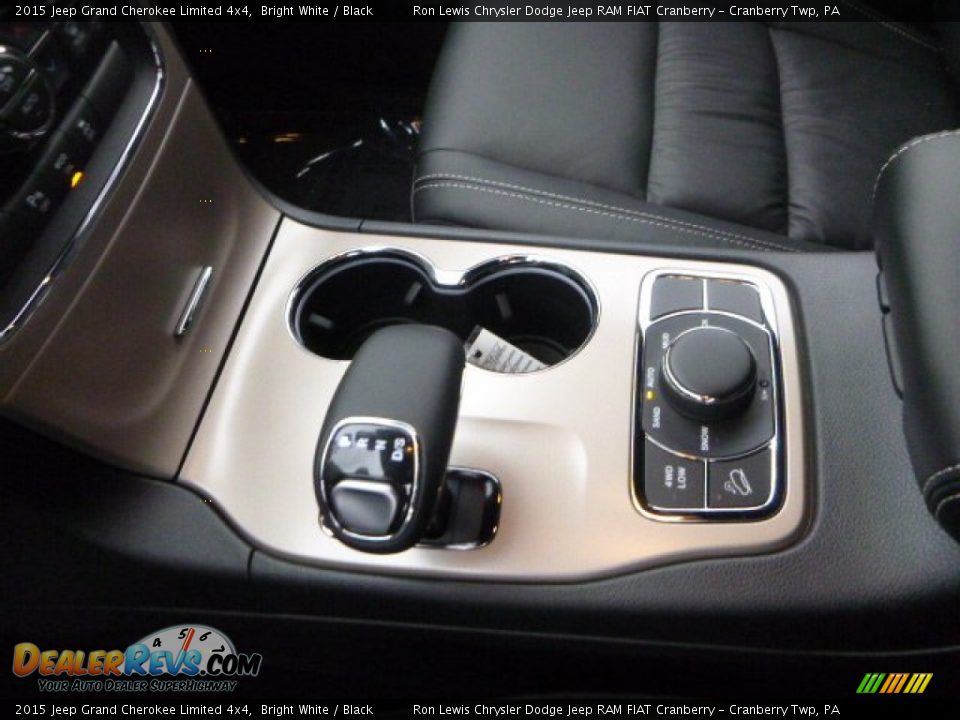2015 Jeep Grand Cherokee Limited 4x4 Bright White / Black Photo #17
