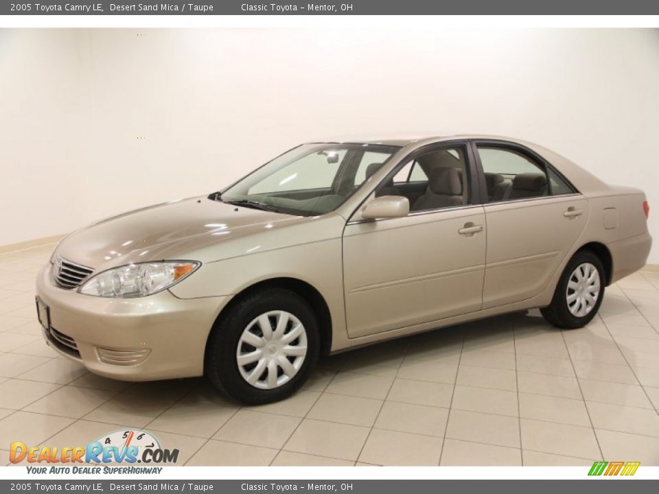 2005 Toyota Camry LE Desert Sand Mica / Taupe Photo #3