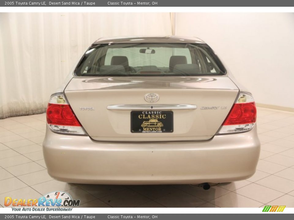 2005 Toyota Camry LE Desert Sand Mica / Taupe Photo #15