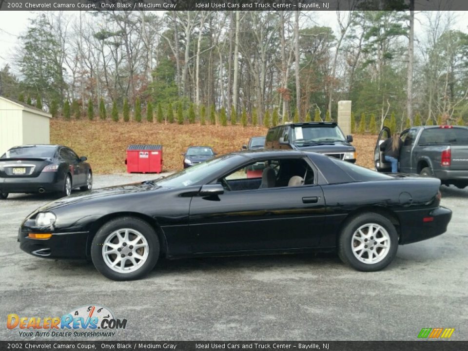 2002 Chevrolet Camaro Coupe Onyx Black / Medium Gray Photo #19