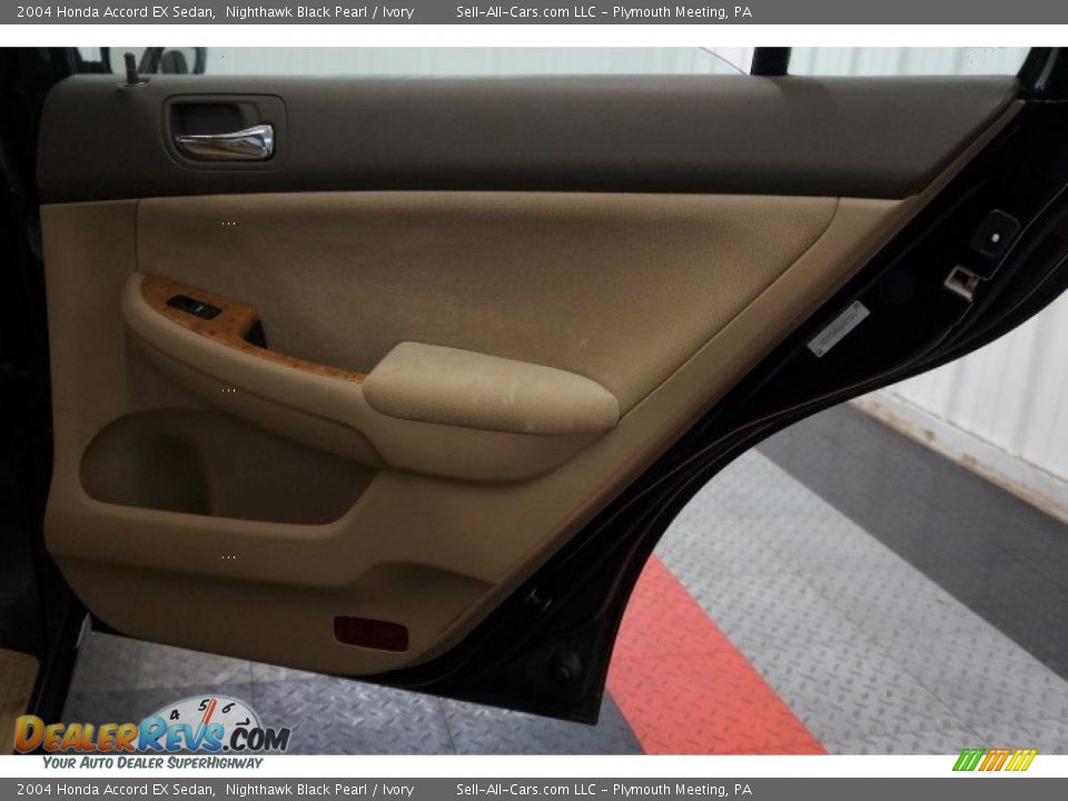 2004 Honda Accord EX Sedan Nighthawk Black Pearl / Ivory Photo #15