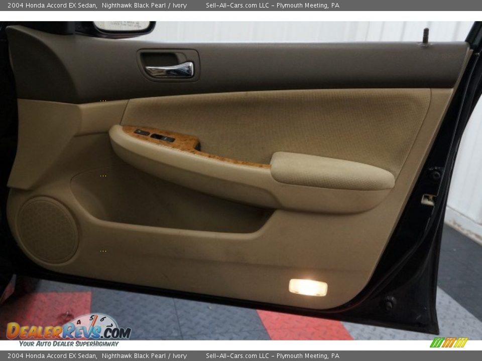 2004 Honda Accord EX Sedan Nighthawk Black Pearl / Ivory Photo #16