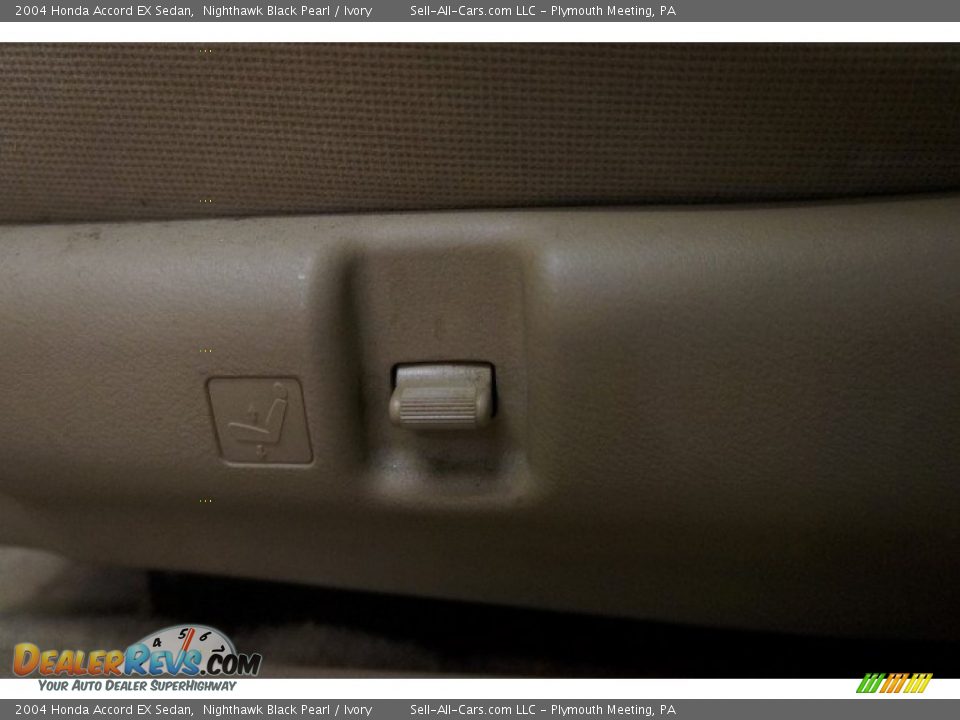 2004 Honda Accord EX Sedan Nighthawk Black Pearl / Ivory Photo #19