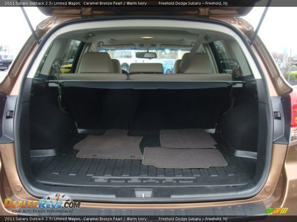 2011 Subaru Outback 2.5i Limited Wagon Caramel Bronze Pearl / Warm Ivory Photo #6