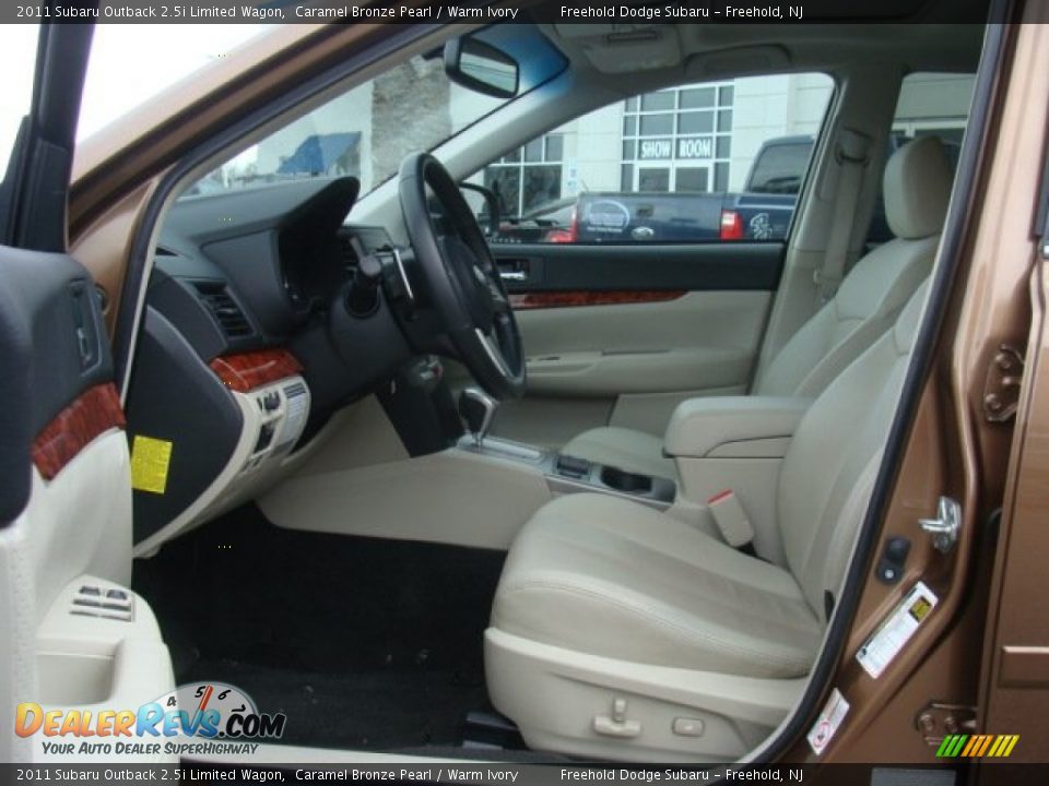 2011 Subaru Outback 2.5i Limited Wagon Caramel Bronze Pearl / Warm Ivory Photo #14