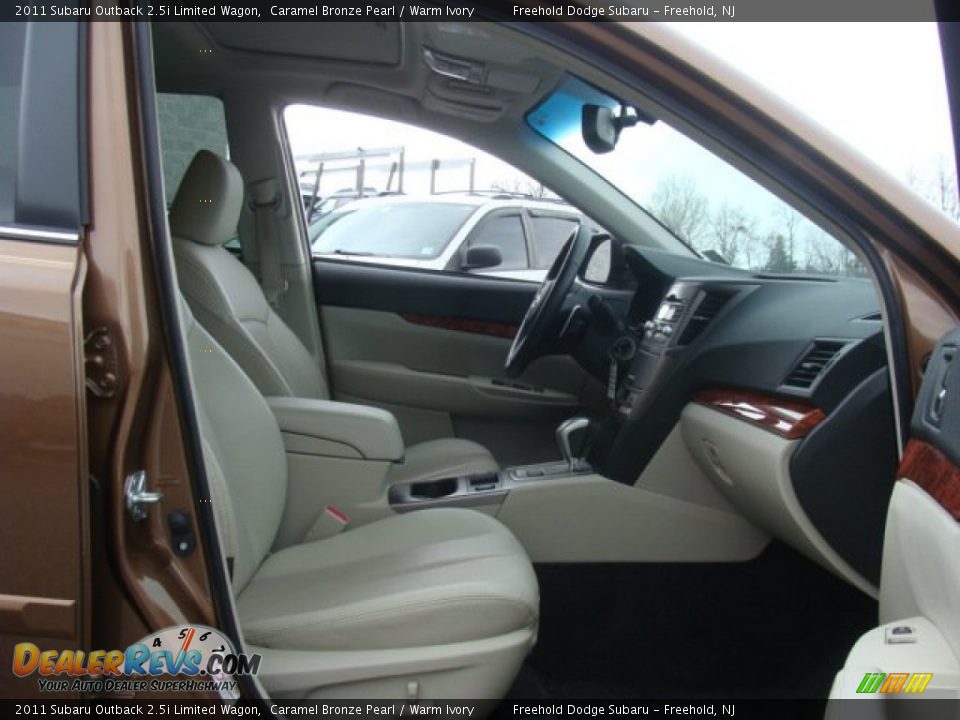 2011 Subaru Outback 2.5i Limited Wagon Caramel Bronze Pearl / Warm Ivory Photo #15