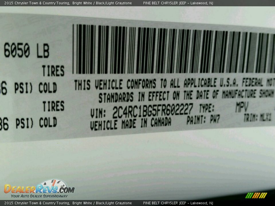 2015 Chrysler Town & Country Touring Bright White / Black/Light Graystone Photo #10