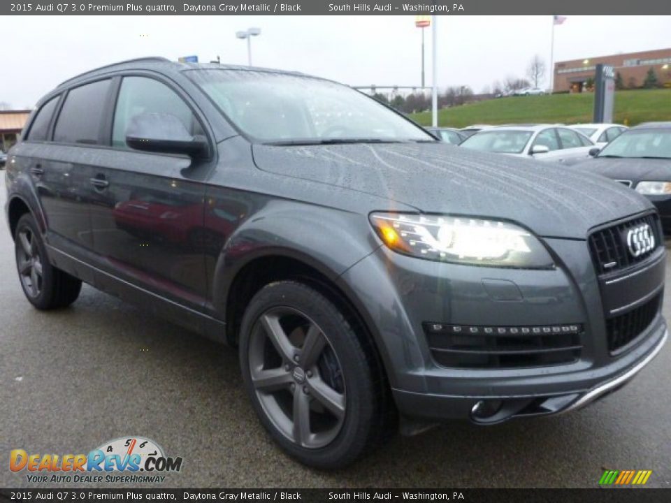 Front 3/4 View of 2015 Audi Q7 3.0 Premium Plus quattro Photo #5