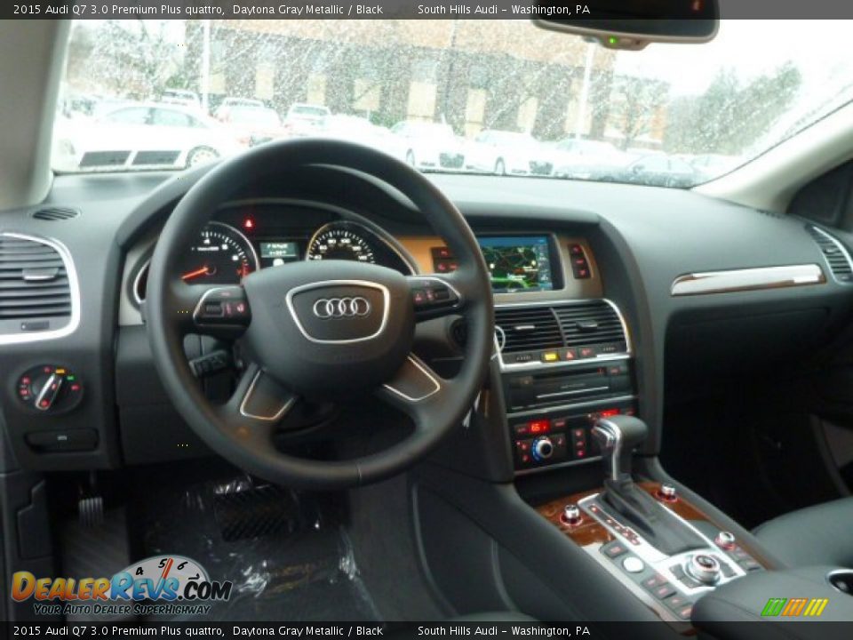 Dashboard of 2015 Audi Q7 3.0 Premium Plus quattro Photo #10