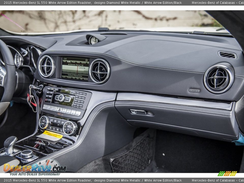 Dashboard of 2015 Mercedes-Benz SL 550 White Arrow Edition Roadster Photo #8