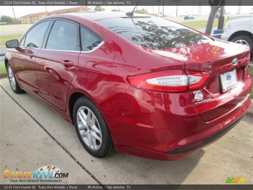 2015 Ford Fusion SE Ruby Red Metallic / Dune Photo #6