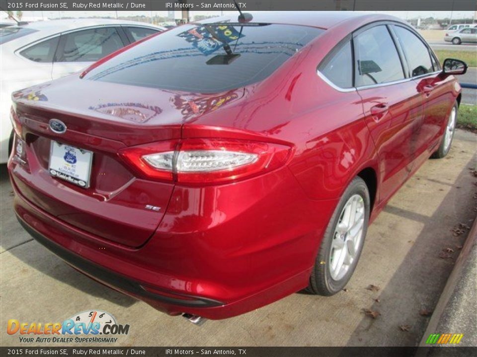 2015 Ford Fusion SE Ruby Red Metallic / Dune Photo #8