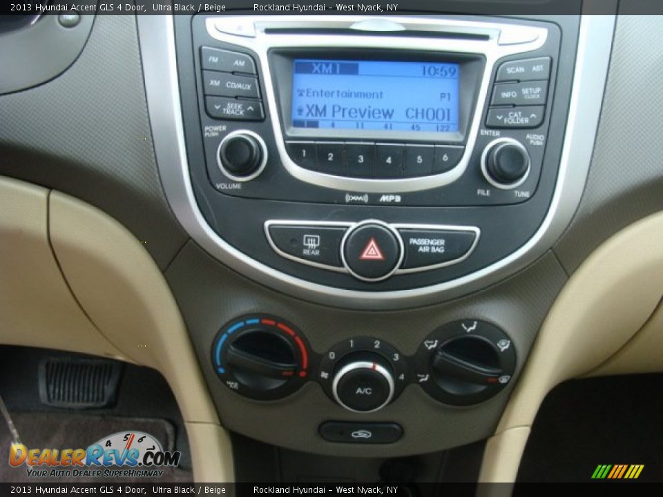 2013 Hyundai Accent GLS 4 Door Ultra Black / Beige Photo #15
