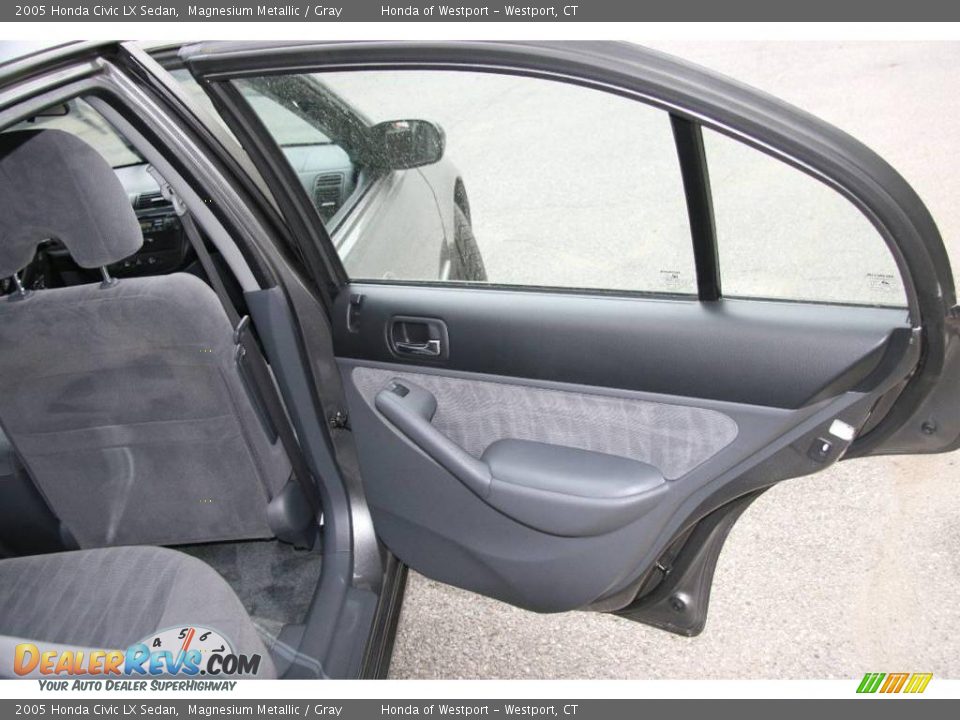 2005 Honda Civic LX Sedan Magnesium Metallic / Gray Photo #15
