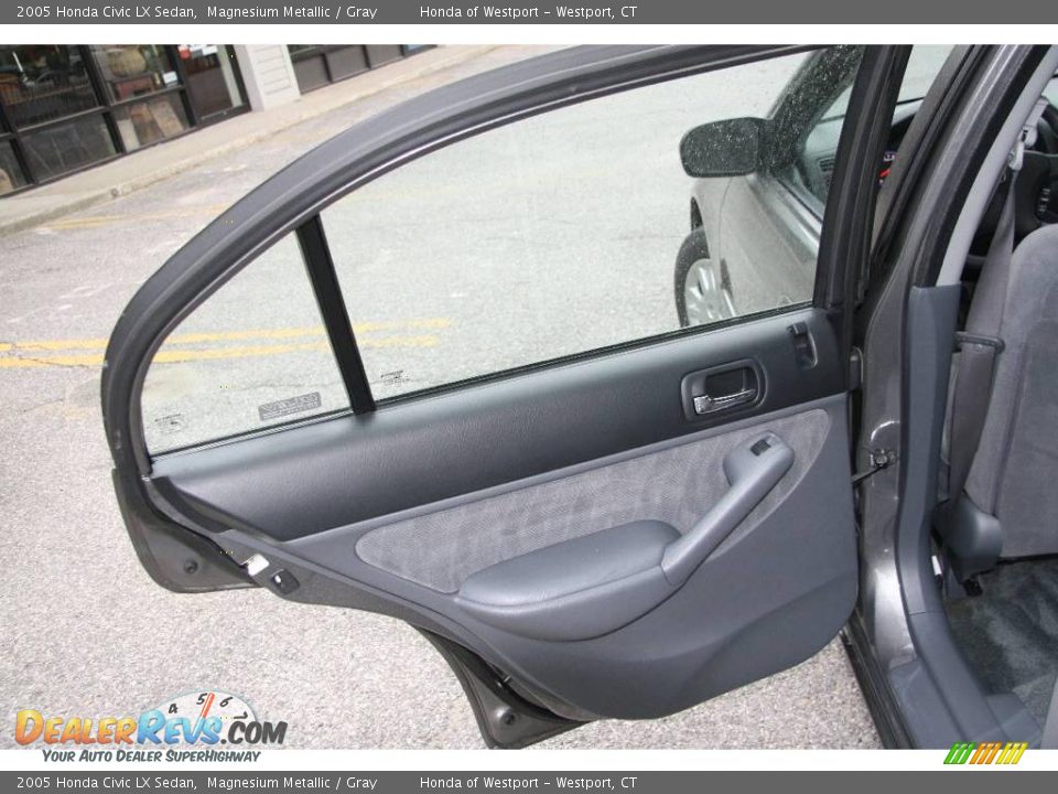 2005 Honda Civic LX Sedan Magnesium Metallic / Gray Photo #16