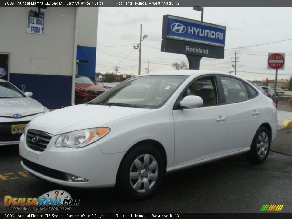 2009 Hyundai Elantra GLS Sedan Captiva White / Beige Photo #1