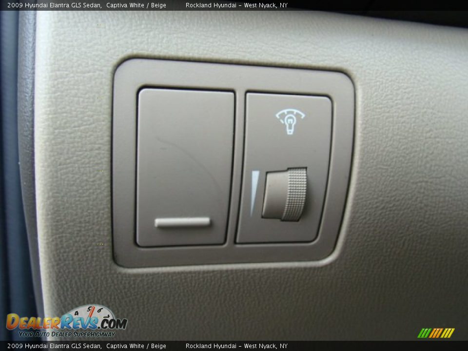 2009 Hyundai Elantra GLS Sedan Captiva White / Beige Photo #12