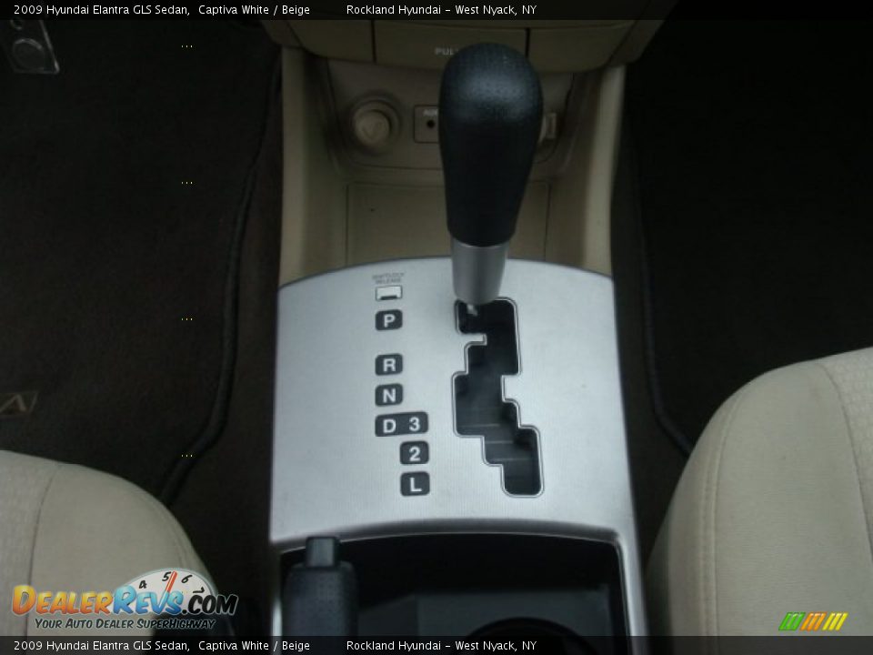 2009 Hyundai Elantra GLS Sedan Captiva White / Beige Photo #18