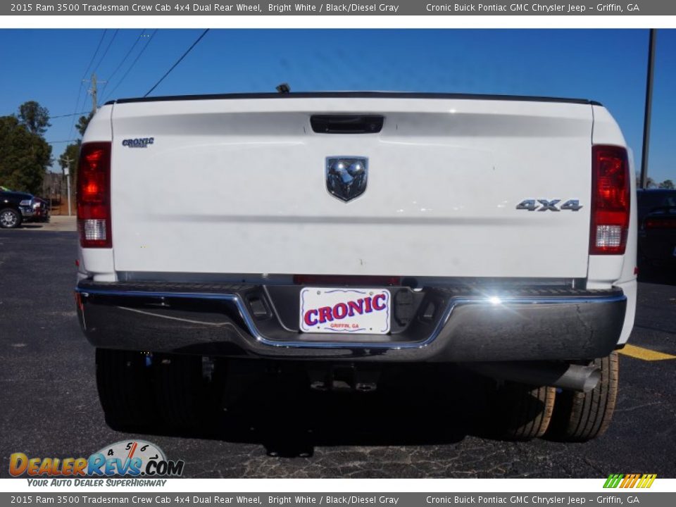 2015 Ram 3500 Tradesman Crew Cab 4x4 Dual Rear Wheel Bright White / Black/Diesel Gray Photo #6