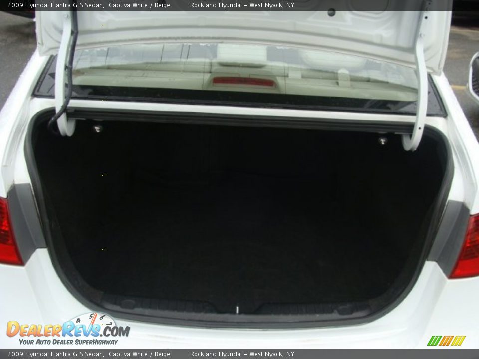 2009 Hyundai Elantra GLS Sedan Captiva White / Beige Photo #20