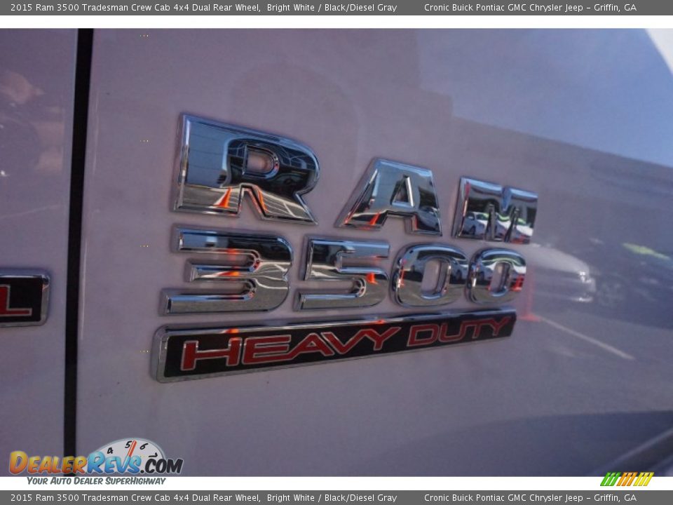 2015 Ram 3500 Tradesman Crew Cab 4x4 Dual Rear Wheel Bright White / Black/Diesel Gray Photo #13