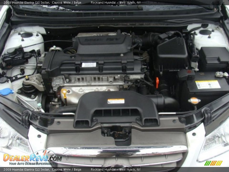 2009 Hyundai Elantra GLS Sedan Captiva White / Beige Photo #28