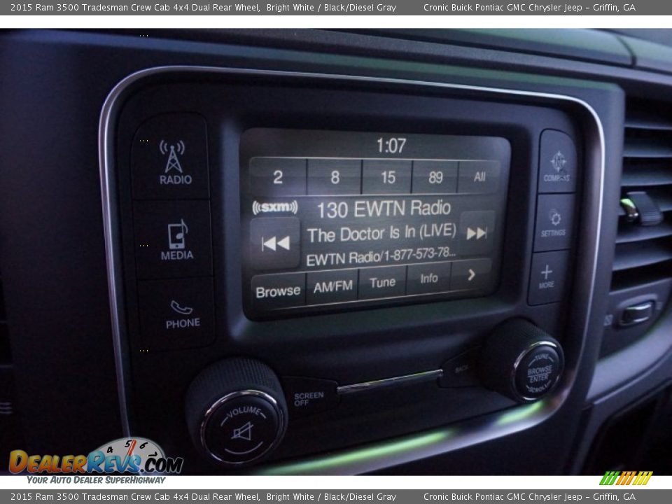 2015 Ram 3500 Tradesman Crew Cab 4x4 Dual Rear Wheel Bright White / Black/Diesel Gray Photo #16