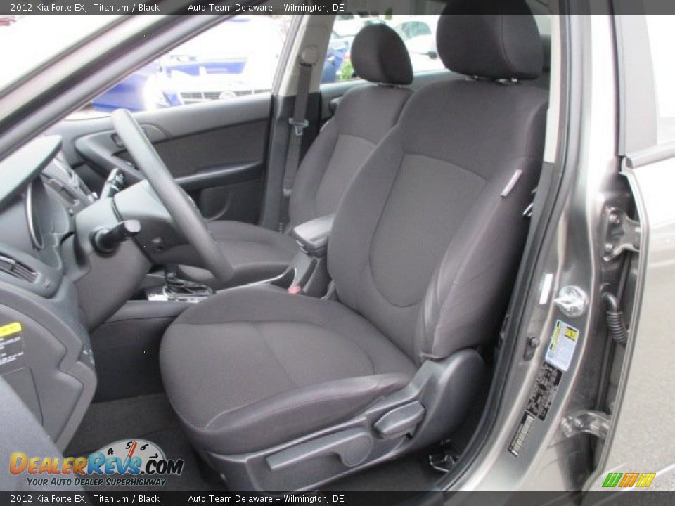 2012 Kia Forte EX Titanium / Black Photo #10