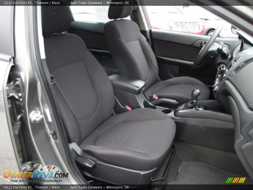 2012 Kia Forte EX Titanium / Black Photo #18