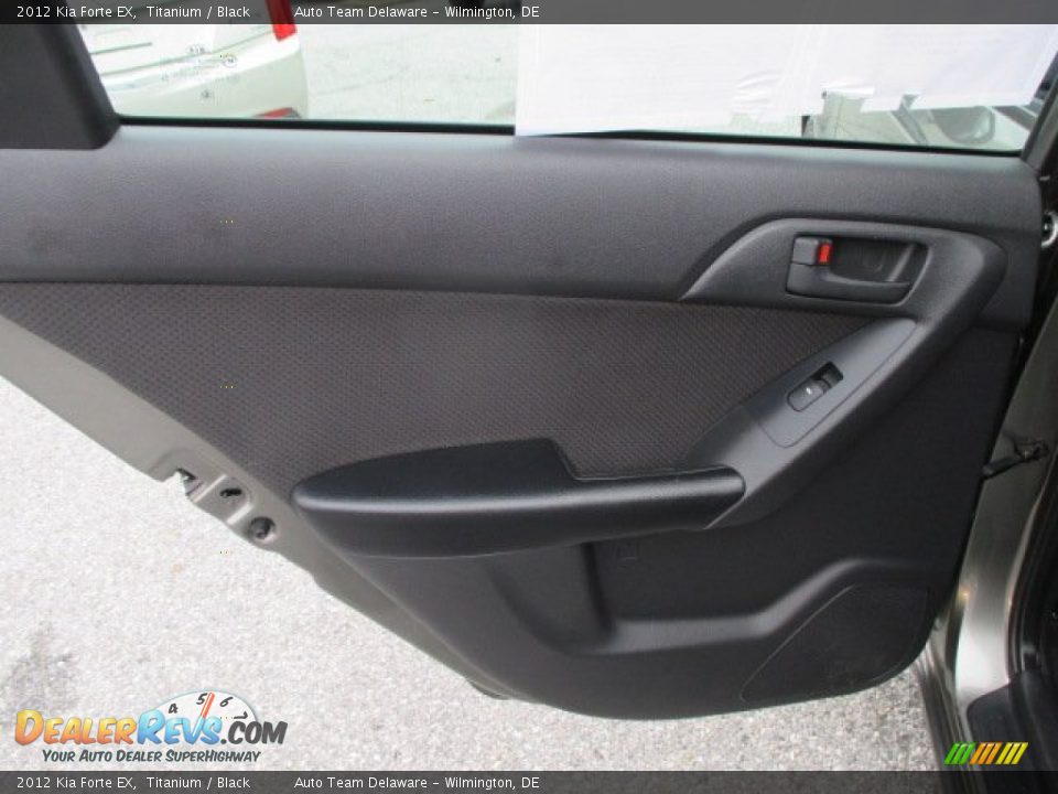 2012 Kia Forte EX Titanium / Black Photo #24